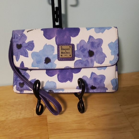Dooney & Bourke Handbags - Vintage Dooney &Bourke Floral Bloom Lilly Mist Wristlet 7 1/2" (#63)